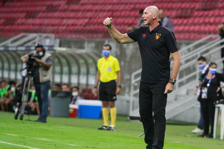 Sport vence o CRB
