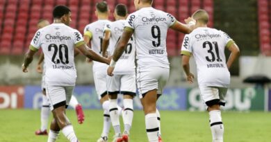 Sport goleia Íbis na Arena