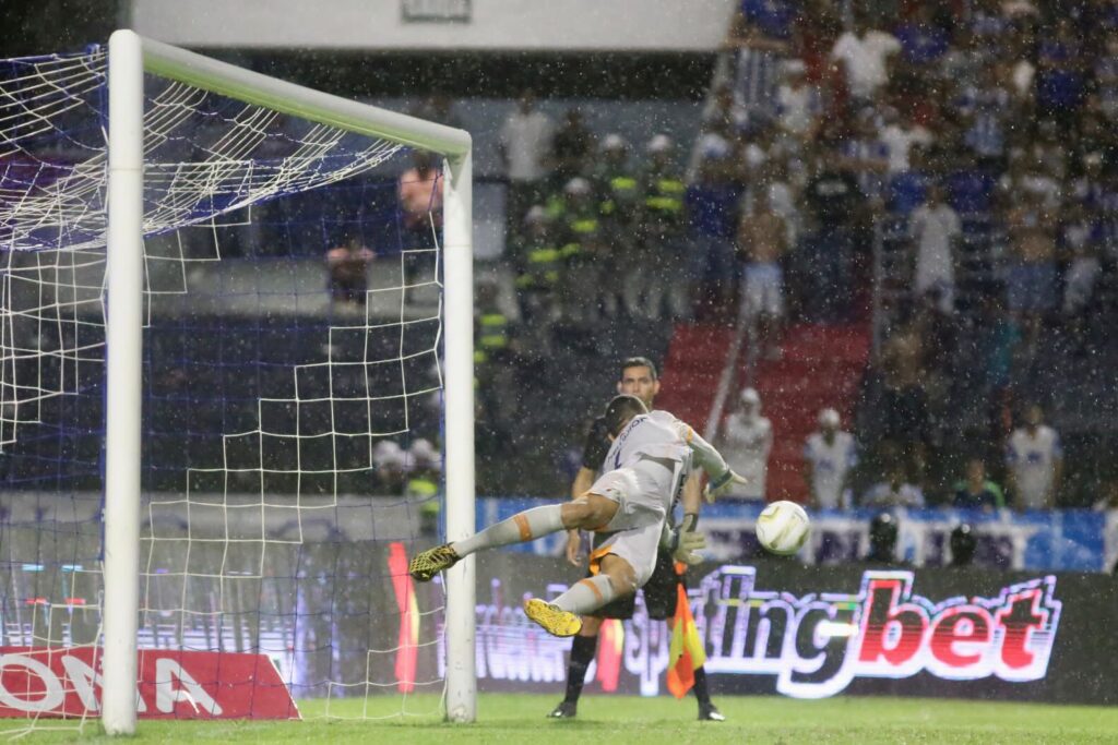 Maílson é destaque do Sport