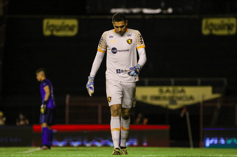 Futuro de Maílson segue indefinido no Sport