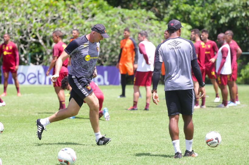 Sport encara o Ituano