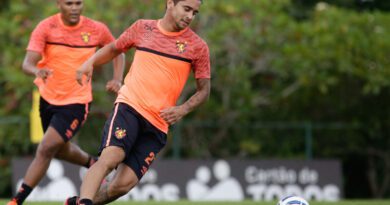 Everton Felipe retornando ao time do Sport