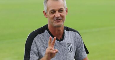 Lisca relembra negociação com o Sport