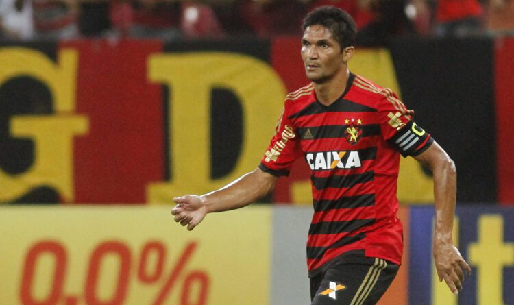 Durval quer um jogo de despedida no Sport