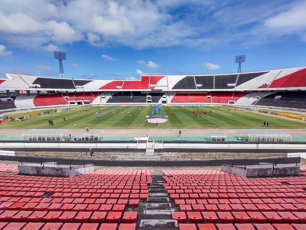 Sport e Palmeiras vão jogar no Arruda