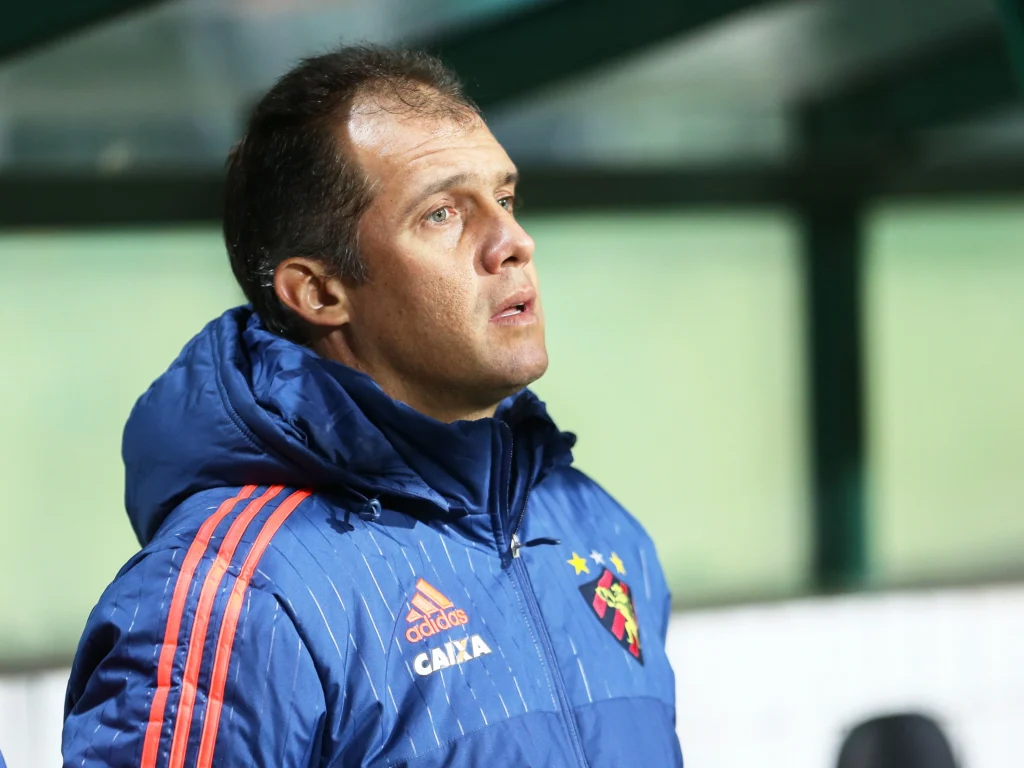 Sport segue de olho no mercado de técnicos