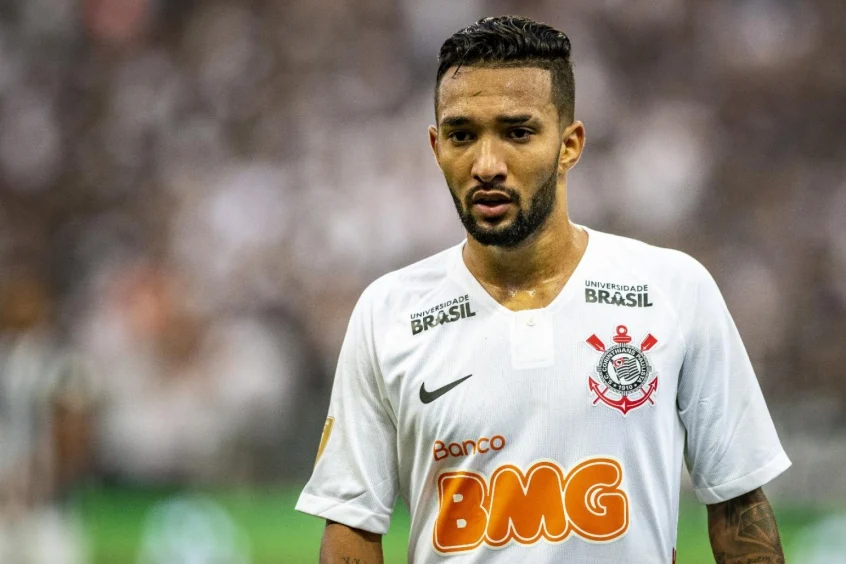 Sport de olho no futuro de Clayson