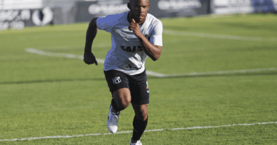 Wescley fora do Sport