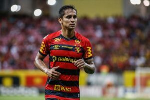 Everton Felipe na última partida pelo Sport, contra a Ponte Preta