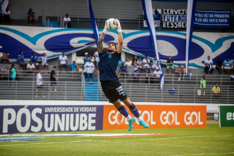 Sport de olho em Marcelo Carné