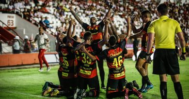 Sport vence o Náutico