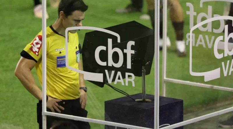 Sport de olho no VAR