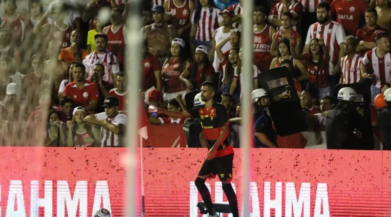 Sport de olho na confusão