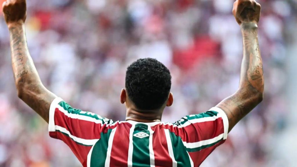 Sport demonstra interesse por atacante do Fluminense