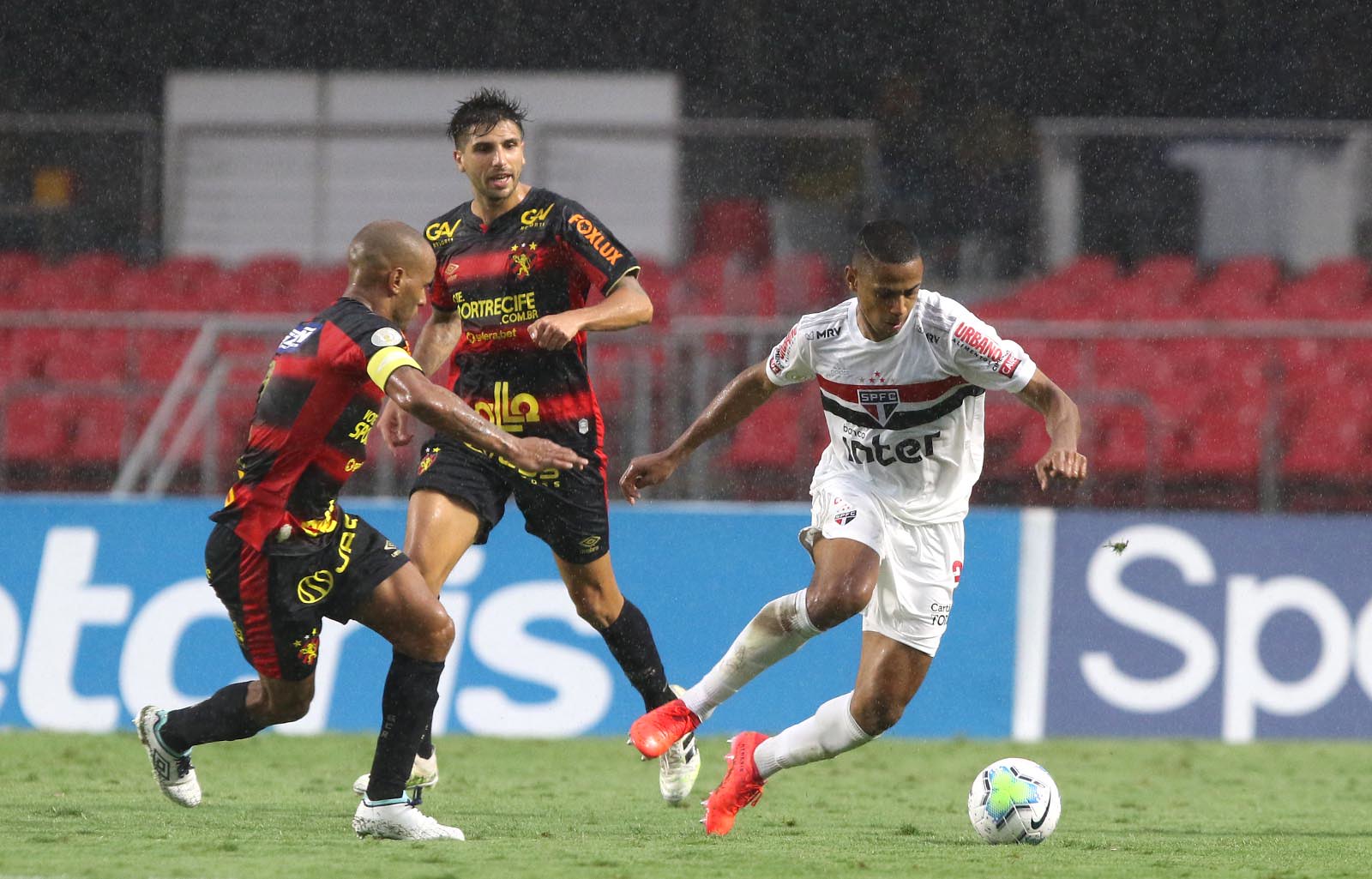 Sport Recife x São Paulo ao vivo e online, onde assistir, que horas é,  escalação e mais das oitavas de final da Copa do Brasil