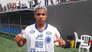 Mbappé da Shopee joga contra o Sport