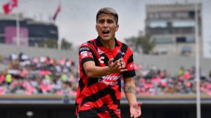 Sport tenta Christian ‘Tití’ Ortiz