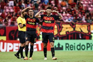 Alan Ruiz, Sport