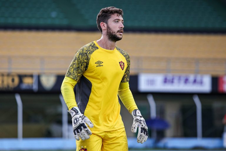 Caíque França, Sport