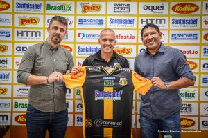 Sport de olho em Michel Alves