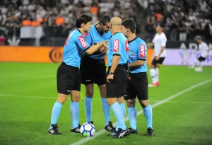 Sport de olho na arbitragem