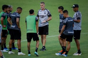 Sport de olho no Ceará
