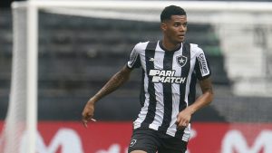 Sport negocia empréstimo de volante junto ao Botafogo: "Reforço importante" - Vítor Silva/Botafogo