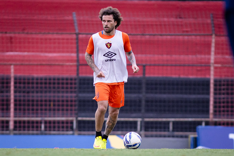 Lucas Lima já está treinando - Foto: Paulo Paiva/ Sport