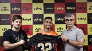 Lateral direito declara em sua apresentação: "Todo mundo sonha em um dia jogar no Sport" - Foto: Paulo Paiva/SCR