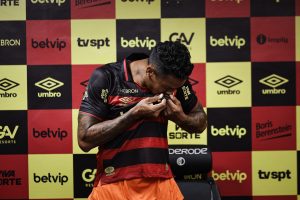 Antônio Carlos garante estar pronto fisicamente para estrear pelo Sport -Foto: Paulo Paiva/SCR