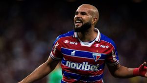 Volante recebe propostas do Sport e fica de fora de jogo do Fortaleza na Orlando Cup - Foto: Tiago Gadelha