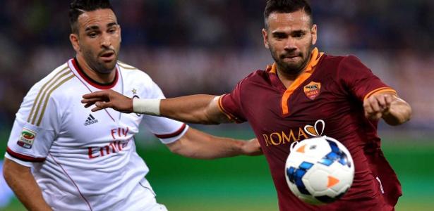 Zagueiro Leandro Castán em ação pela Roma | Reprodução: ALBERTO PIZZOLI/AFP