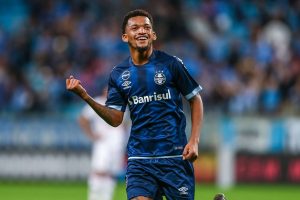 Volante campeão de Libertadores pelo Grêmio e ex-Palmeiras interessa ao Sport - Foto: Divulgação / Grêmio FBPA