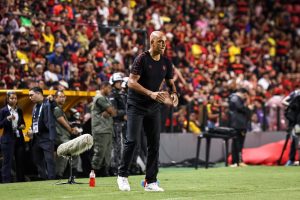 Pepa admite frustração com derrota do Sport, mas quer algo da torcida; veja - (Foto: Paulo Paiva/Sport)