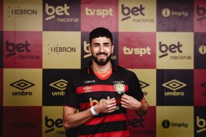 Confira a entrevista com o zagueiro João Silva que já pode estrear hoje! - Foto: Paulo Paiva/Sport