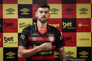 Zagueiro é apresentado e promete entrega total ao Sport: "Muita entrega e garra" (Foto: Paulo Paiva/Sport)