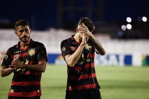 Zagueiro estreia com segurança e mostra personalidade na defesa do Sport - Foto: Paulo Paiva/Sport