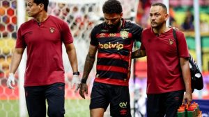 Sport: Mais uma ausência! Atacante também não jogará na estreia pela Copa do Brasil - Foto: Paulo Paiva/Sport