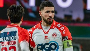 REFORÇO NA ILHA! Zagueiro vindo da Europa foi fotografado no treino do Sport; veja - Foto: Arquivo pessoal