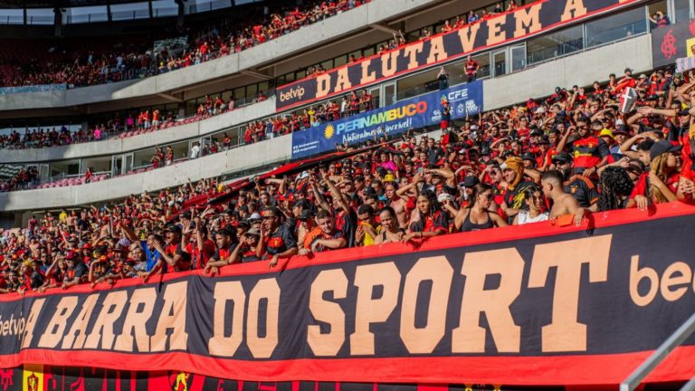 Torcida do Sport na Arena Pernambuco – Foto: Igor Cysneiros / SCR