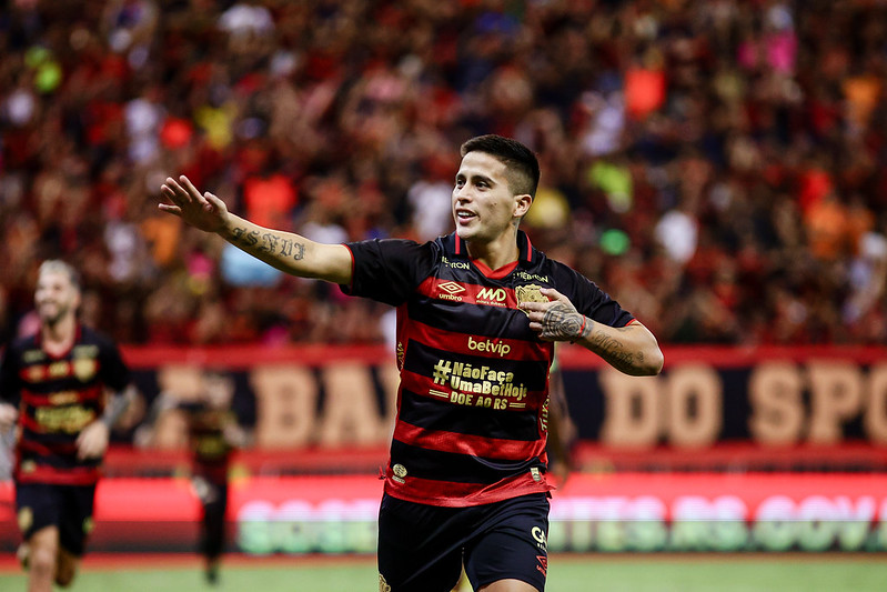 Titi Ortiz, atacante do Sport