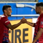 Sport entra na briga com Peñarol e Bolívar por atacante colombiano do Santa Fe