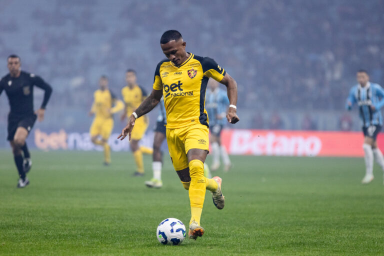Léo Pereira, Sport