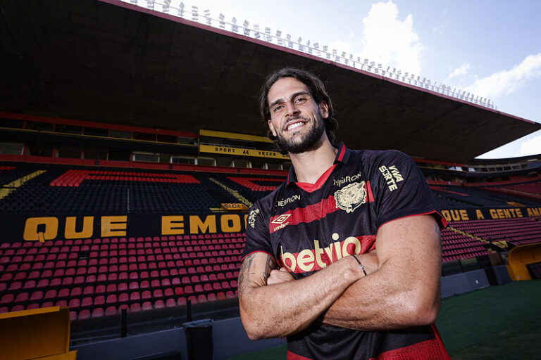 Gonçalo Paciência, Sport