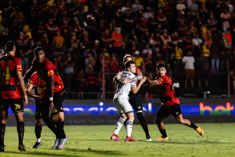 Sport perde para o Vasco na Ilha do Retiro