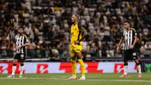 Sport x Atlético-MG, Derik Lacerda