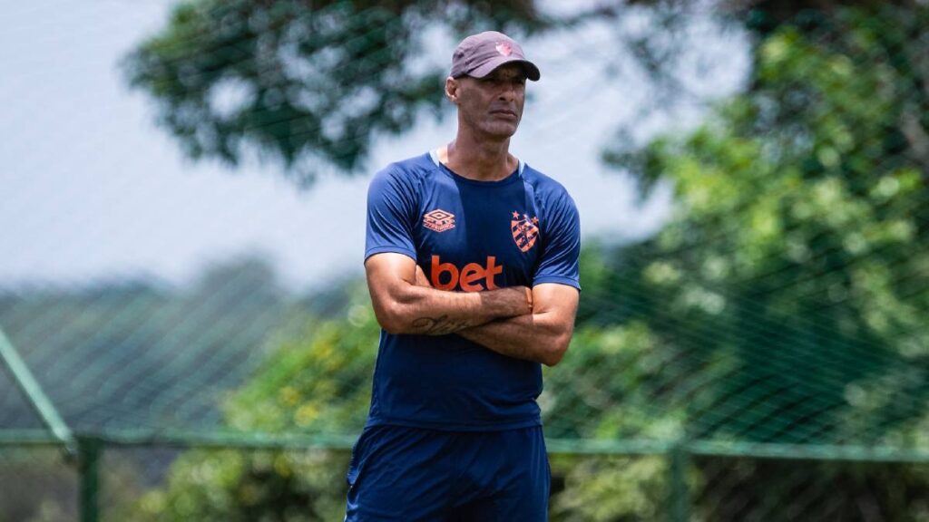 César Lucena, Sport