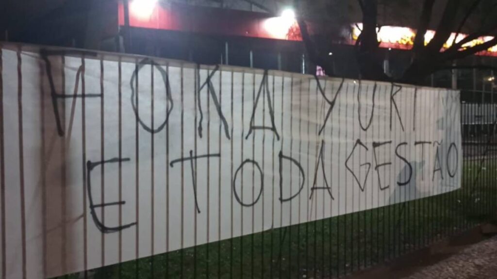 G3yTunpWMAEhxpL Protesto contra o Sport