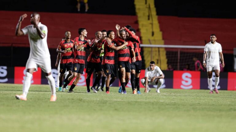 Sport vence o Retrô