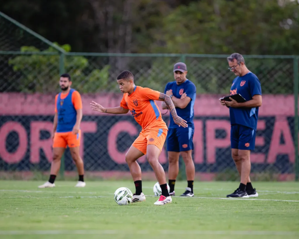 55099950243_ea6564eb6f_o-1536×1229.jpg Treino do Sport